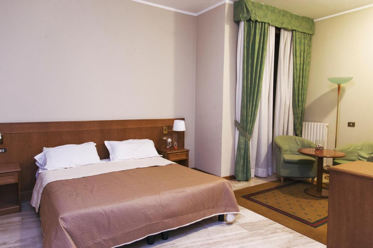 Hotel Clementi Salice Terme Exterior foto